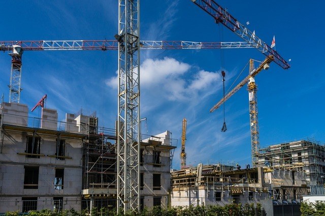 Creștere semnificativă în volumul lucrărilor de construcții în primele șapte luni din 2026