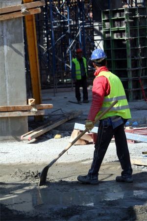 Ministerul Lucrarilor Publice va opri plati de peste 146 de milioane lei pentru proiecte PNDL