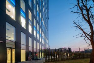 DUPA O INVESTITIE DE SUTE DE MILIOANE DE EURO Cladirea de birouri  Ana Tower va fi inaugurata la sfarsitul lunii martie