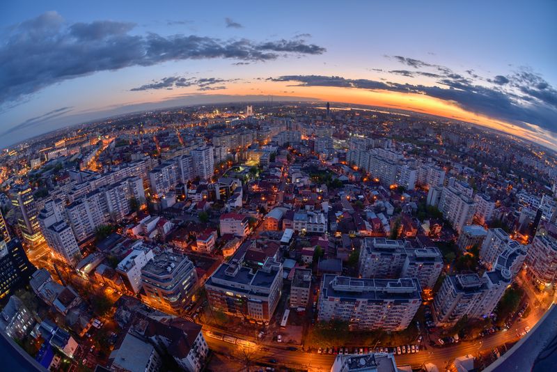 Impactul COVID-19 pe piața apartamentelor din București. Câte s-au vândut și la ce prețuri? Oferta a fost marcată, cererea e pe „verde”