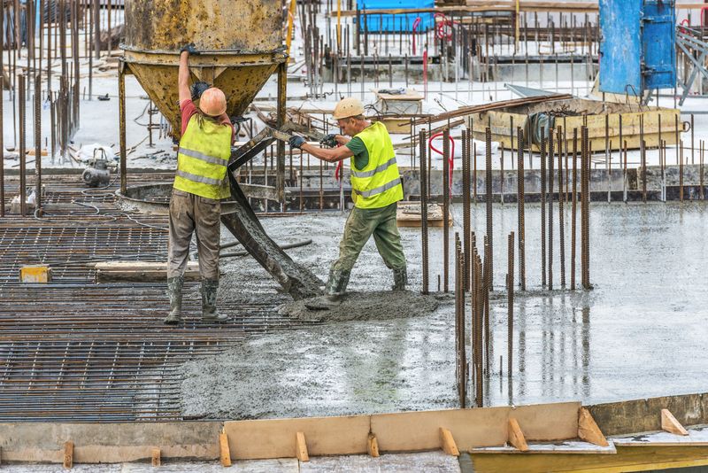 Volumul lucrărilor de construcții, în creștere în prima jumătate a anului 2020
