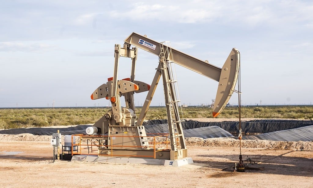 Piata petrolului: analistii se asteapta la scaderi ale preturilor