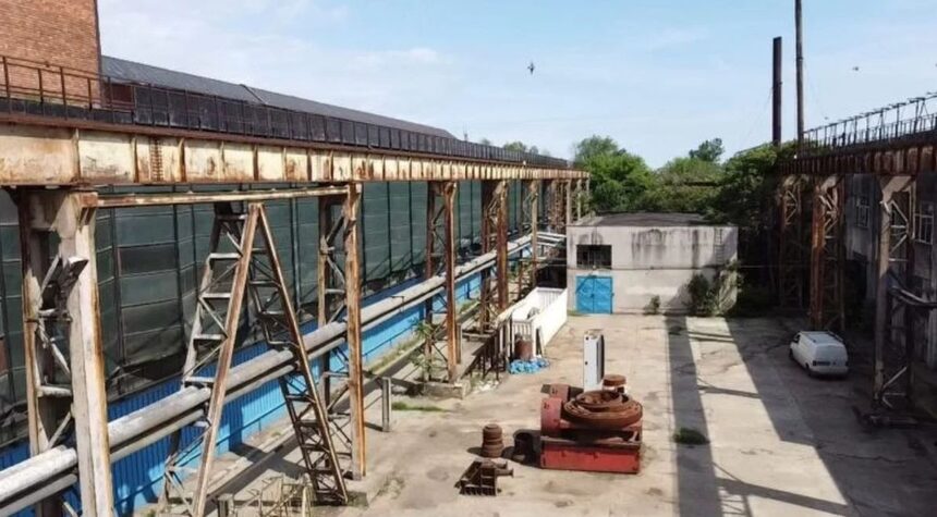 După ce a intrat în insolvență, fabrica Titan Mașini Grele, fosta IMUAB, este scoasă la vânzare. Platforma industrială se află într-o zonă în plină dezvoltare imobiliară