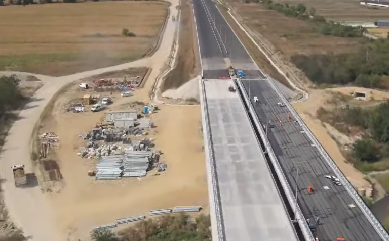 Autostrada Cornetu – Tigveni: Supervizarea costa aproape 100 mil lei