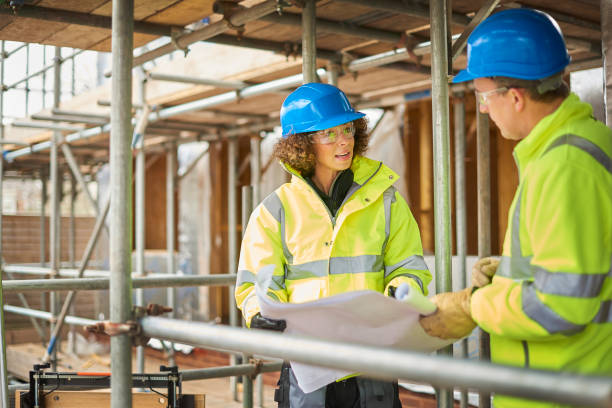 Sectorul constructiilor s-a restrans anul trecut, sub impactul caderii constructiilor de cladiri