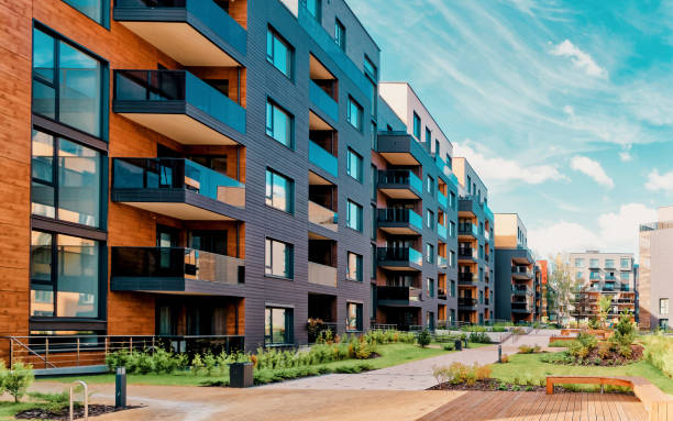 Tranzactii imobiliare in crestere, in luna februarie