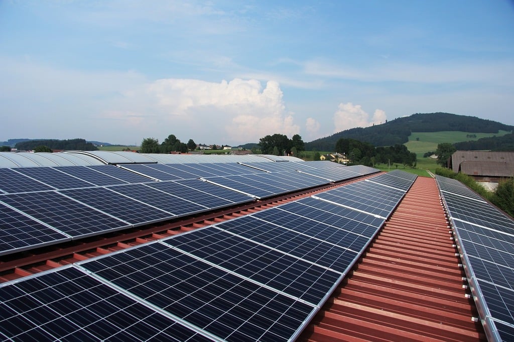 Prosumatori: Cum se stabileste pretul de preluare a energiei