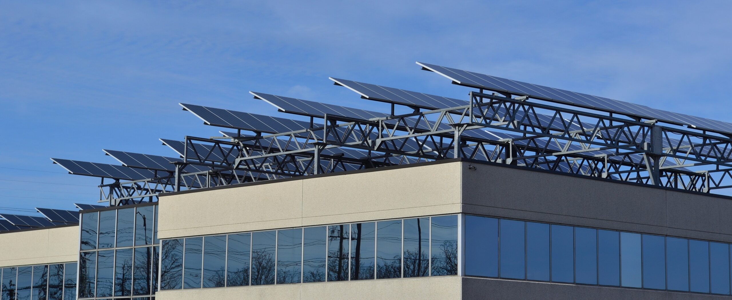 114 beneficiari au primit peste 230 mil lei, pentru parcuri fotovoltaice