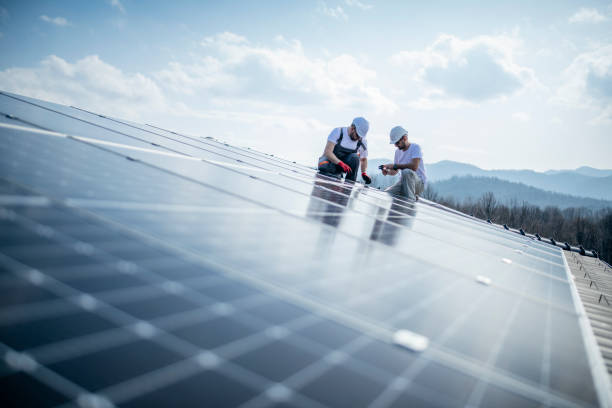 60 de UAT-uri primesc fonduri pentru fotovoltaice