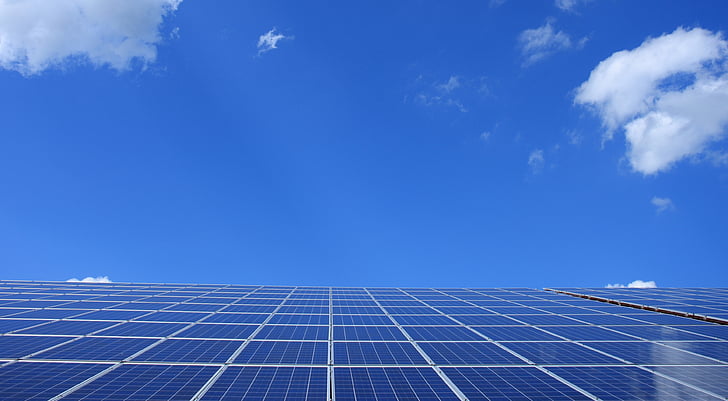 Contract de 2 mil euro pentru sisteme fotovoltaice, semnat de Hidroelectrica