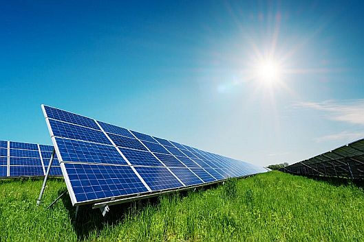 Interes record pentru energia verde: sistemele fotovoltaice aduc beneficii economice și ecologice