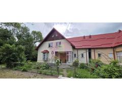 Vila de vanzare cu 6 camere si teren de 1000 mp in Cornu, Prahova - Imagine 3