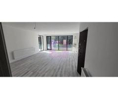 Apartament 3 camere de vânzare la Sinaia - Imagine 2