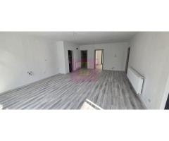 Apartament 3 camere de vânzare la Sinaia - Imagine 3