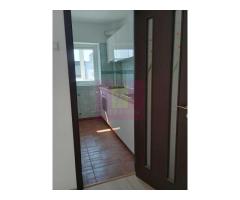 Garsonieră renovată- 33 MP LUJERULUI - Imagine 4