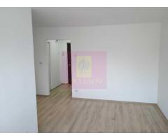 Garsonieră renovată- 33 MP LUJERULUI - Imagine 7