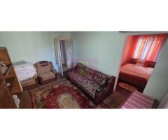 Apartament 3 camere de vanzare in Campina - Imagine 2