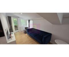 Apartament cu 2 bai si loc de parcare in Sinaia - Imagine 4