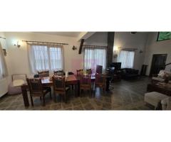 Vila in Sinaia cu parau in curte si view superb - Imagine 4