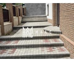 Casă 8 camere | Bujoreni, Vâlcea | 360 mp, teren 1000 mp