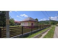 Casa de vanzare cu 4 camere in Brebu - Imagine 2