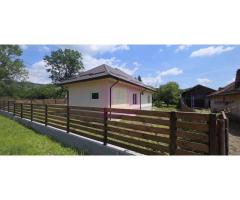 Casa de vanzare cu 4 camere in Brebu - Imagine 3
