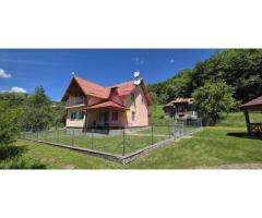 Vila de vanzare in Breaza-Nistoresti cu 7068 mp