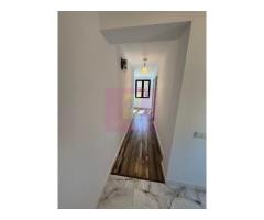 Casa de vanzare cu 2 apartamente in Azuga - Imagine 3