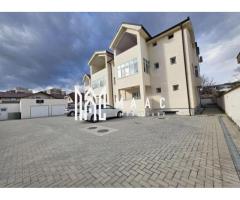 Spatiu 210 mp | Apartament 3 camere | Teren 164 mp |