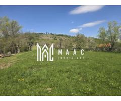 Teren 5400 mp superb cu livada si vedere spre munti Orlat