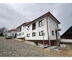 Casă Tip Duplex | 4 Camere | 2 Balcoane | Terasă | Șura Mică - Imagine 3