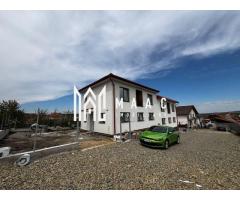 Casă Tip Duplex | 4 Camere | 2 Balcoane | Terasă | Șura Mică - Imagine 5