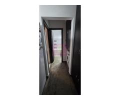 Apartament cu 2 camere de vânzare în Câmpina, zonă Central - Imagine 6