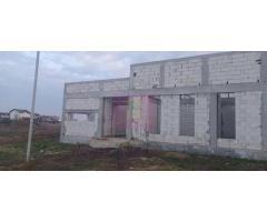 Săbăreni, casă la rosu 116 mp utili, curte 607 mp - Imagine 2