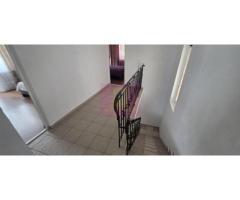 Vila de vânzare cu 8 camere și garaj in Busteni - Imagine 12