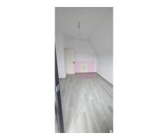 Vila de vanzare cu 4 camere in Brebu - Imagine 9