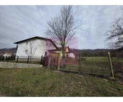 Vila de vacanta cu 4 camere de vanzare in Valea Doftanei - Imagine 3