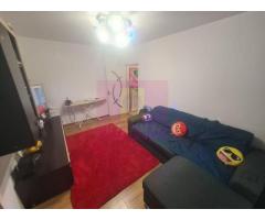 Apartament cu 3 camere de vanzare in Campina - Zona Cuza - Imagine 2