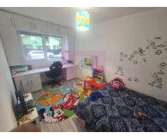 Apartament cu 3 camere de vanzare in Campina - Zona Cuza - Imagine 8