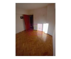 Vanzare apartament de 4 camere la Casa Poporului-stradal - Imagine 3