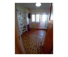 Vanzare apartament de 4 camere la Casa Poporului-stradal - Imagine 9