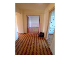 Vanzare apartament de 4 camere la Casa Poporului-stradal - Imagine 10