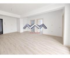 Apartament 2 camere Otopeni central | Bucătărie închisă | Parcare subterană - Imagine 2