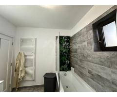 Vand Apartament cu 2 camere + un loc de parcare - Imagine 2
