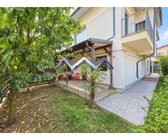 Casă duplex P+1+pod, 4 camere, mobilată – Otopeni
