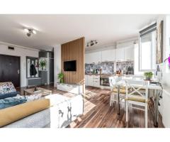 2 camere în blocul Urbanna: Orientare spre răsărit și confort complet - Imagine 3