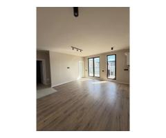 Apartament 2 camere, terasa, etaj intermediar, garaj, Eroilor