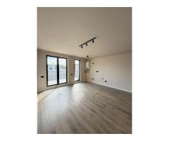 Apartament 2 camere, terasa, etaj intermediar, garaj, Eroilor - Imagine 2