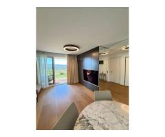Apartament PREMIUM cu curte, terasă și lift cu acces direct în living - Imagine 4