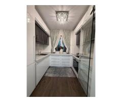 Apartament 3 camere decomandate, 2 bai,balcon, etaj intermediar, garaj - Imagine 6